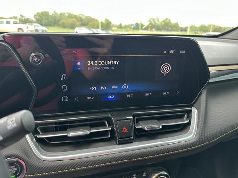 Used 2024 Chevrolet TrailBlazer ACTIV image 16