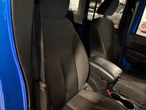 Used 2015 Jeep Wrangler Unlimited Sport w/ Quick Order Package 24S image 12