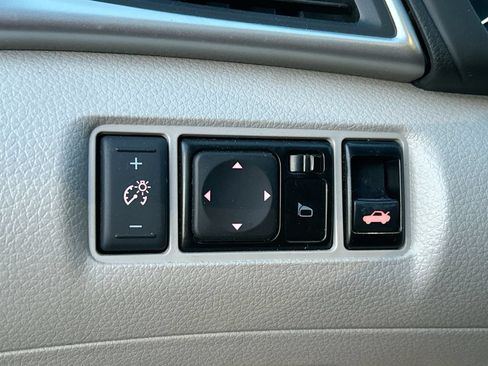 Used 2016 Nissan Sentra SV w/ Style Package FWD image 13
