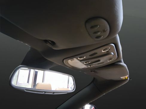 Used 2012 Maserati GranTurismo Convertible RWD image 29