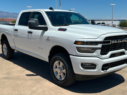 New 2026 RAM 2500 Big Horn AWD/4WD image 7