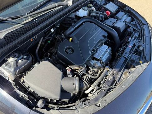 Used 2023 Chevrolet Malibu LT image 38
