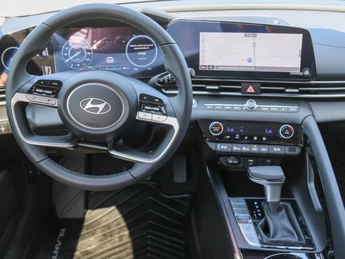 New 2026 Hyundai Elantra Limited FWD image 16