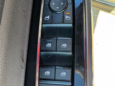 Used 2023 Nissan Pathfinder SL image 12