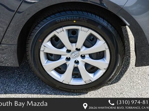 Used 2025 Toyota Corolla LE w/ Carpet Mat Package (TMS) FWD image 10