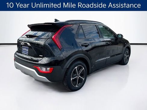 Used 2023 Kia Niro EX image 7