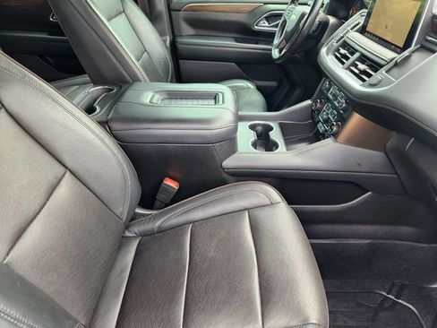 Used 2021 Chevrolet Tahoe High Country w/ Premium Package RWD image 14