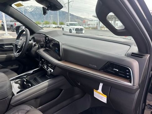 New 2026 Chevrolet Suburban High Country AWD/4WD image 20