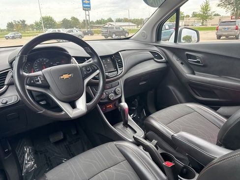 Used 2019 Chevrolet Trax LT w/ Driver Confidence Package image 7