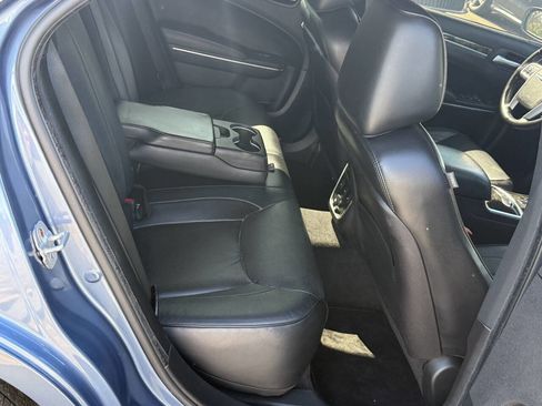 Used 2011 Chrysler 300 C image 17