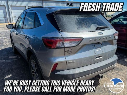 Used 2021 Ford Escape SEL w/ Class II Trailer Tow Package AWD/4WD image 3