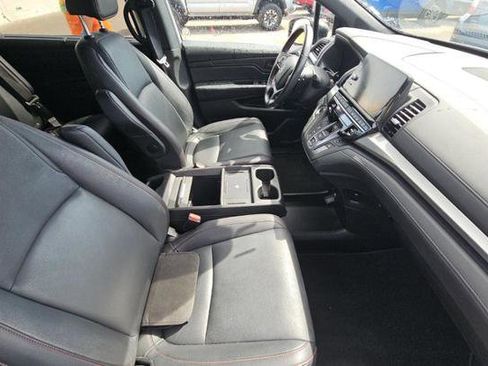 Used 2025 Honda Odyssey Sport-L image 7