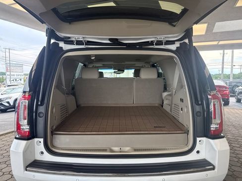 Used 2019 GMC Yukon Denali AWD/4WD image 8