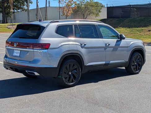 New 2026 Volkswagen Atlas SE FWD image 4