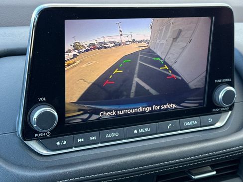 Certified 2023 Nissan Rogue SV image 22