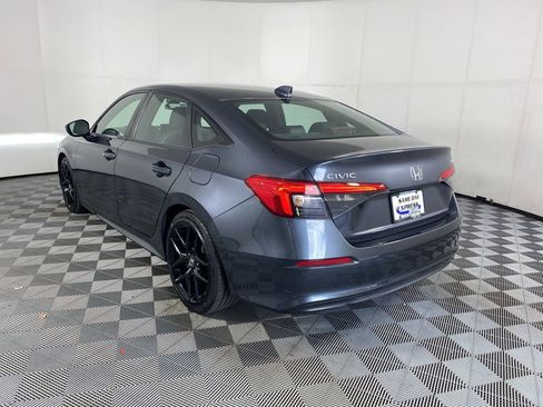 Used 2022 Honda Civic Sport image 7