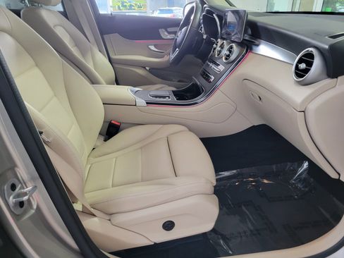 Used 2022 Mercedes-Benz GLC 300 image 16