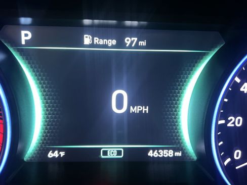 Used 2022 Hyundai Palisade SEL w/ Premium Package image 17