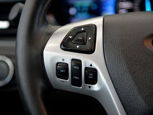 Used 2013 Ford Edge Limited FWD image 22