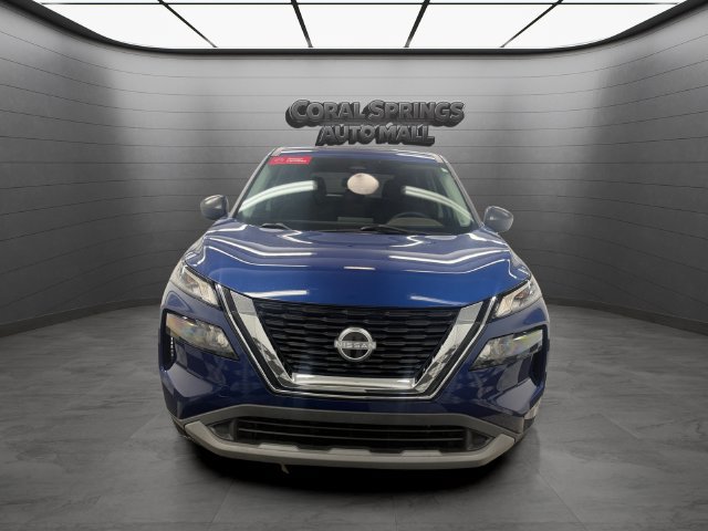 Used 2023 Nissan Rogue S AWD/4WD image 2