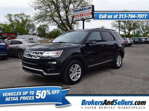 Used 2018 Ford Explorer XLT w/ Equipment Group 202A AWD/4WD image 1
