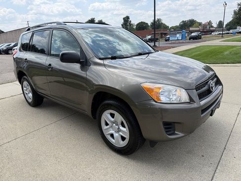 Used 2012 Toyota RAV4 4WD w/ Value Pkg image 3