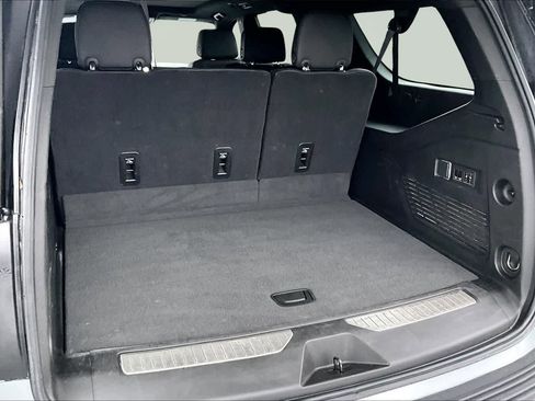 Used 2023 Chevrolet Suburban RST image 19