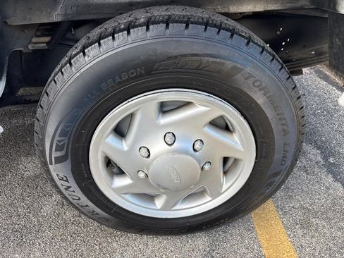Used 2014 Ford E-350 and Econoline 350 XLT RWD image 9