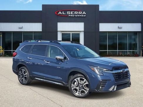 Used 2023 Subaru Ascent Touring AWD/4WD image 1