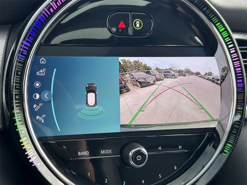 Used 2024 MINI Cooper 2-Door Hardtop image 28