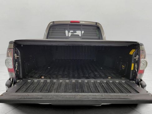 Used 2011 Toyota Tacoma 4x4 Double Cab w/ TRD Off-Road Pkg image 15