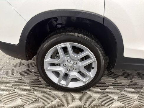 Used 2024 Honda Passport EX-L image 19
