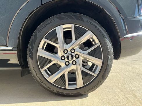 Certified 2025 Cadillac Optiq Luxury 1 AWD/4WD image 8