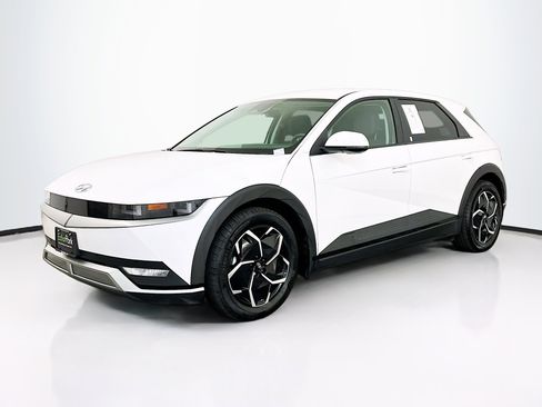 Used 2024 Hyundai Ioniq 5 SEL image 3