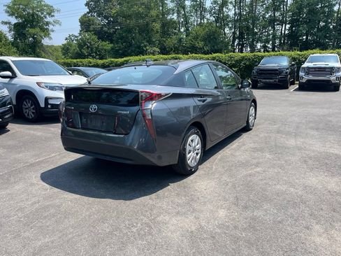 Used 2016 Toyota Prius Two FWD image 7