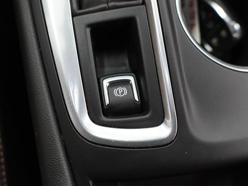 Used 2022 Chevrolet Equinox LT FWD image 35