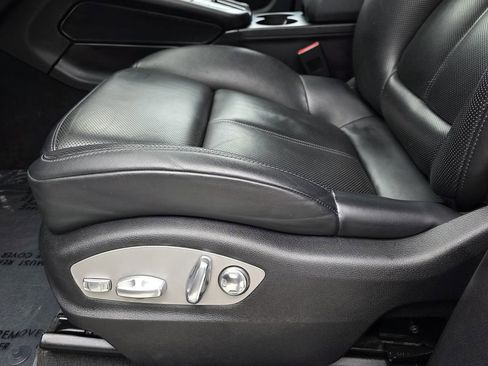 Used 2018 Porsche Macan image 23