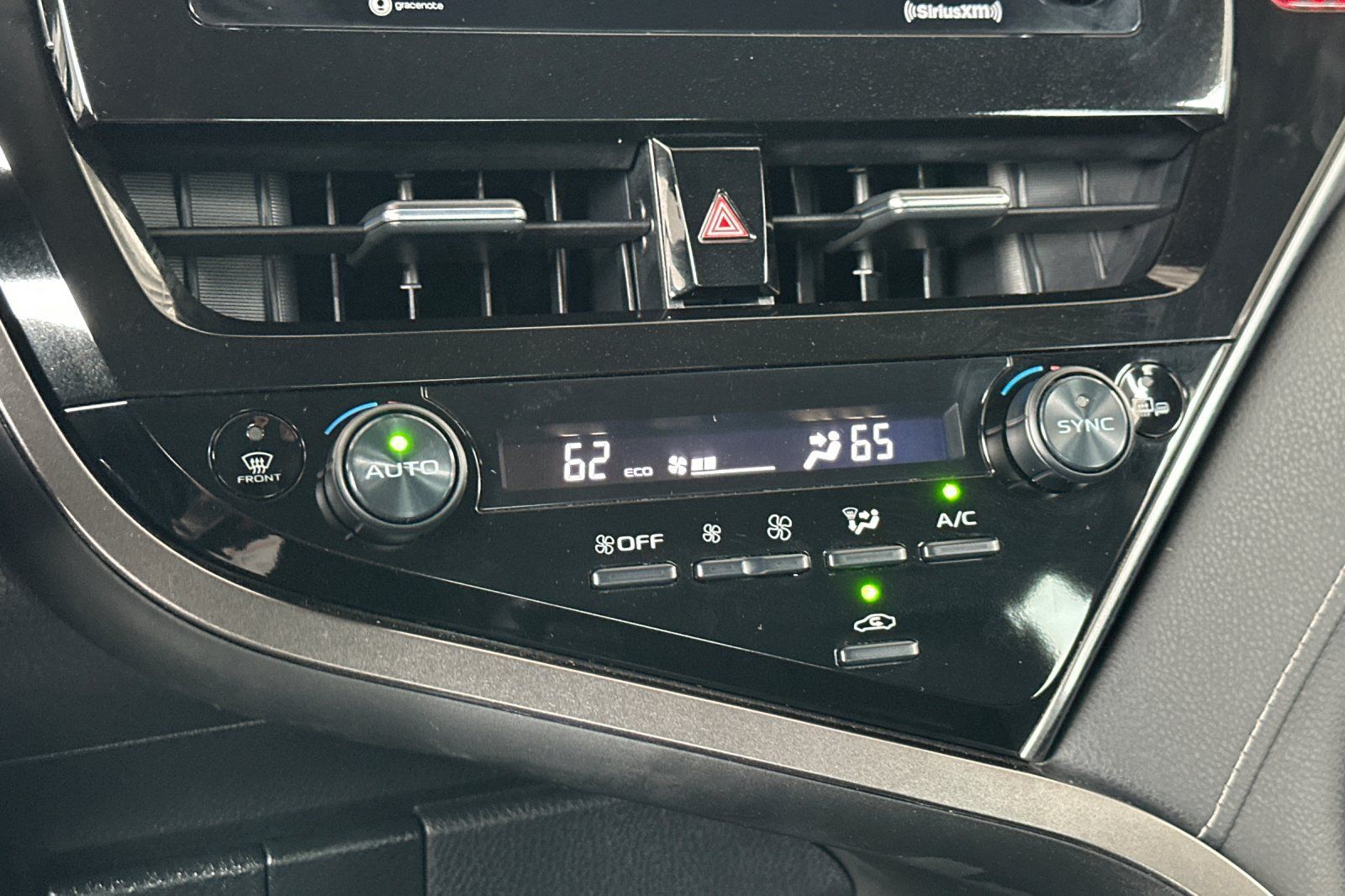 Used 2024 Toyota Camry SE FWD image 25