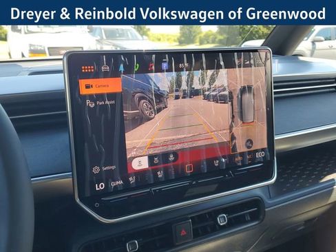 New 2025 Volkswagen ID. Buzz Pro S Plus image 32