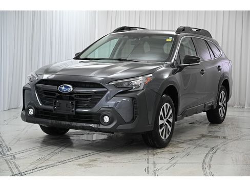 Used 2024 Subaru Outback Premium image 4