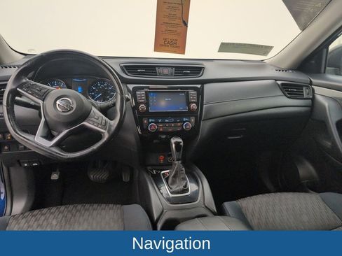 Used 2017 Nissan Rogue SV w/ SV Premium Package image 7