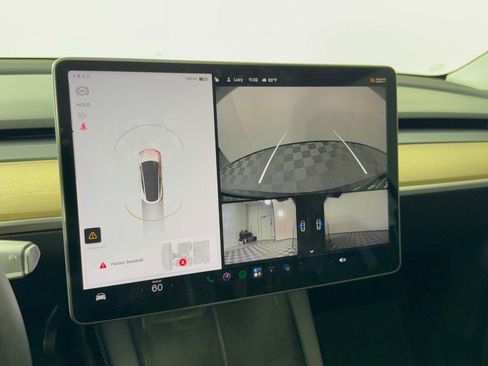 Used 2022 Tesla Model Y Long Range AWD/4WD image 24
