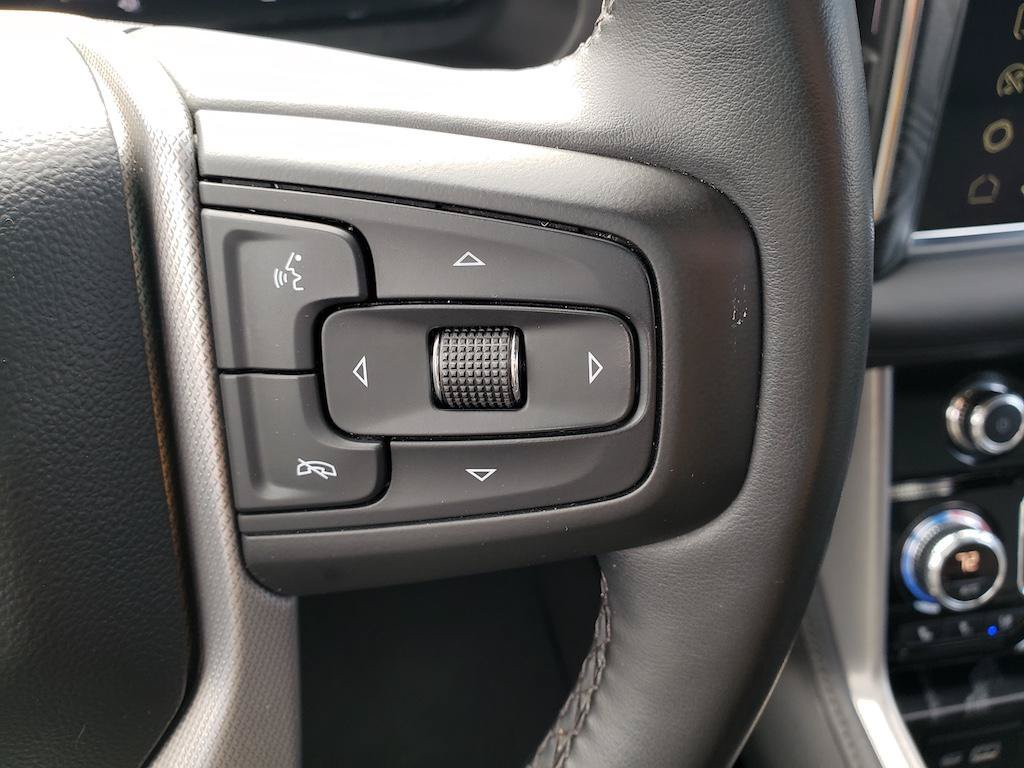 Used 2023 GMC Yukon Denali RWD image 14