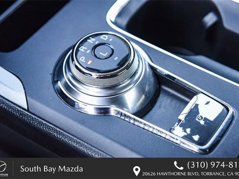 Used 2020 Ford Fusion SE image 16