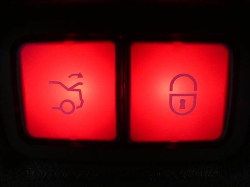 Used 2022 Mercedes-Benz C 300 Sedan image 36