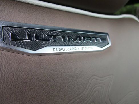 New 2026 GMC Yukon Denali Ultimate AWD/4WD image 31