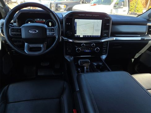 Used 2023 Ford F150 Lariat w/ Trailer Tow Package image 9