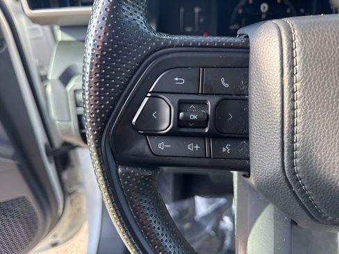 Used 2024 Toyota Tacoma SR image 11