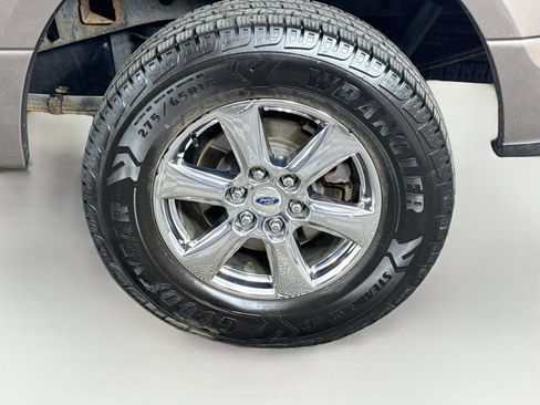 Used 2018 Ford F150 XLT w/ Equipment Group 302A Luxury AWD/4WD image 9