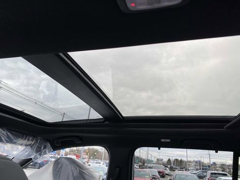 New 2026 Honda Pilot Black Edition image 9